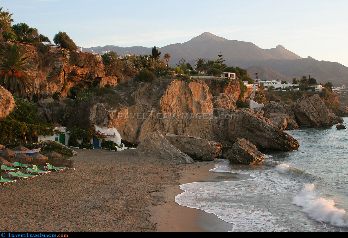 Playa de Calahonda, Nerja