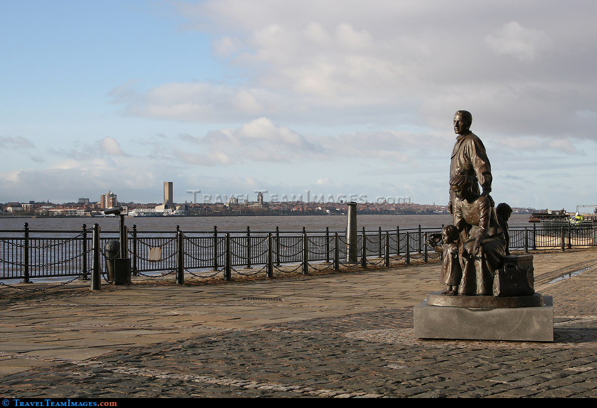 Statue in Liverpool