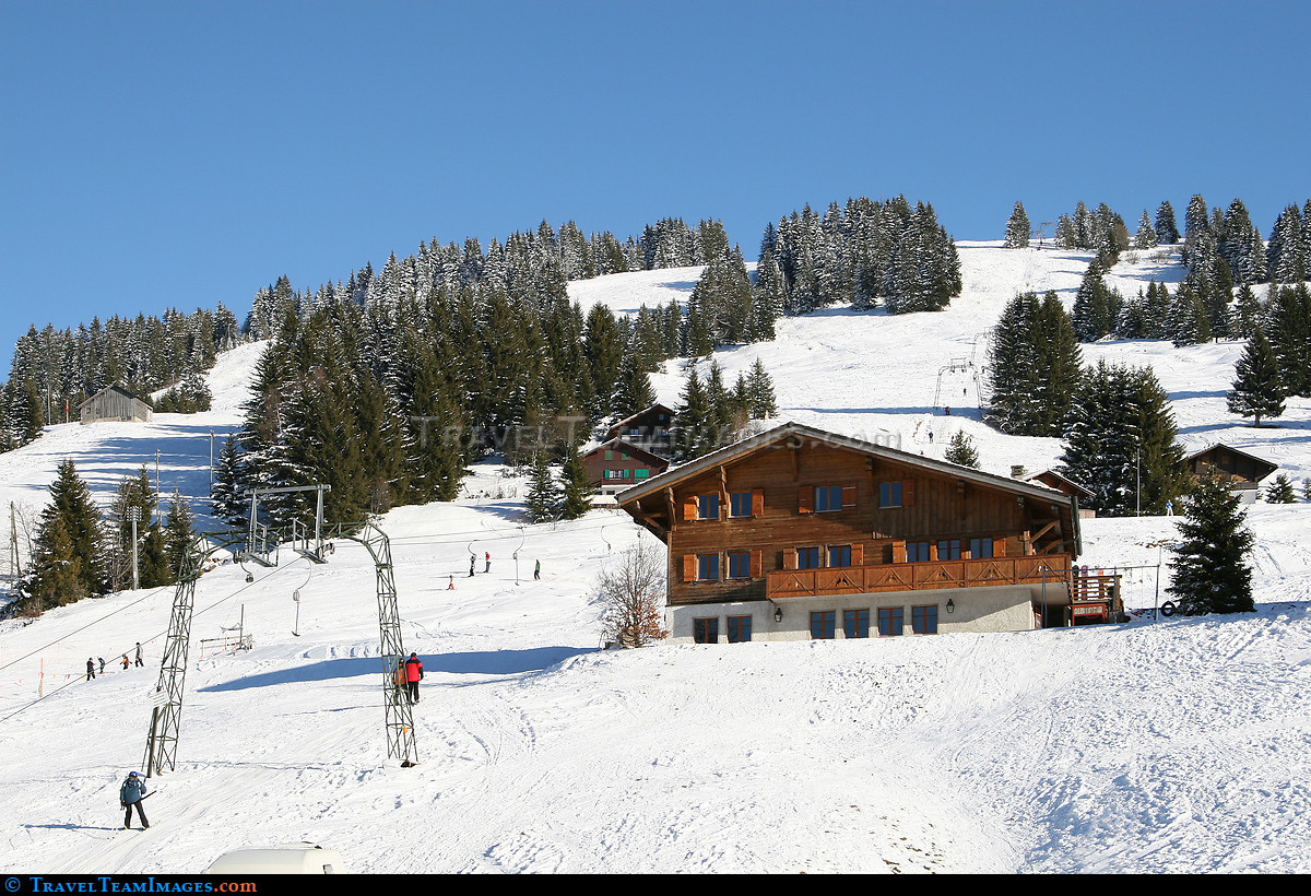 Skiing in Chateau D'Oex