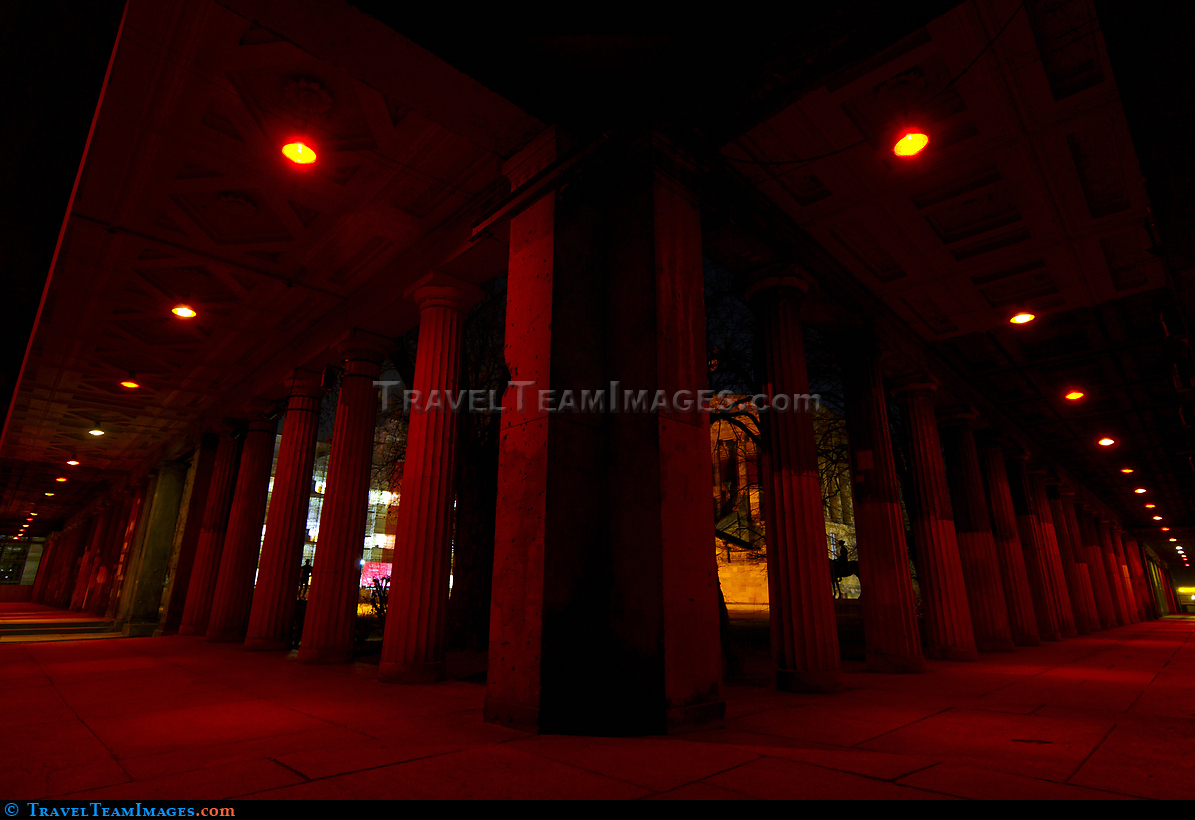 Old National Gallery Walkway