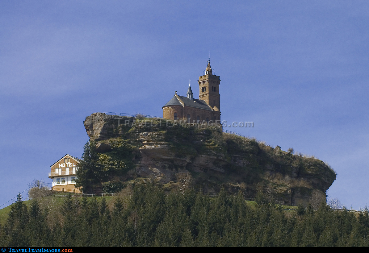 St. Leo Chapel, Rocher de Dabo