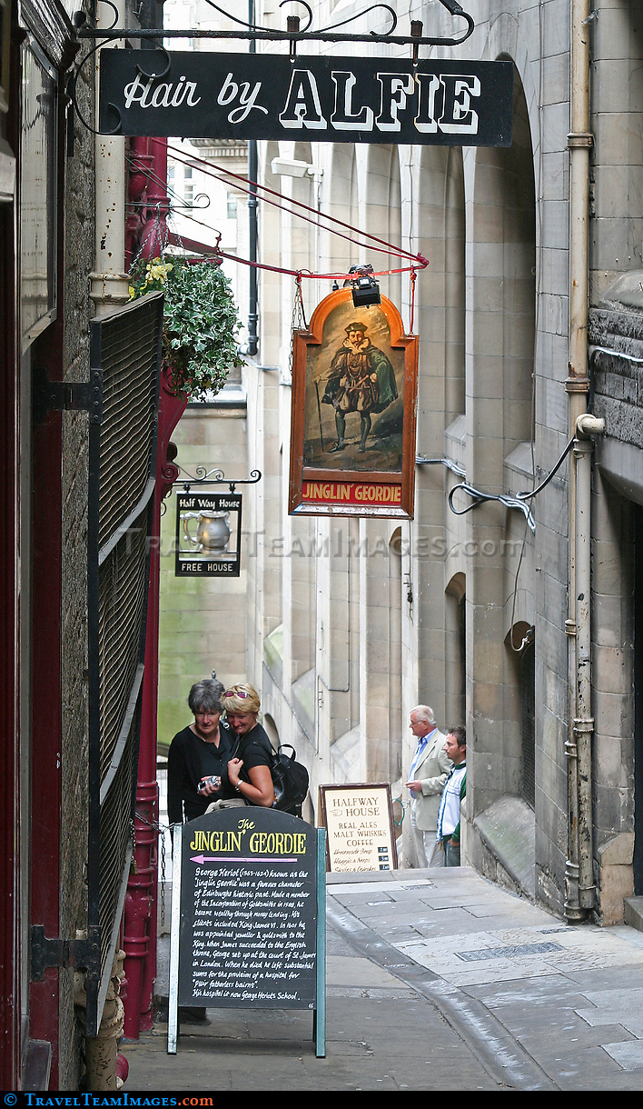 Fleshmarket Close