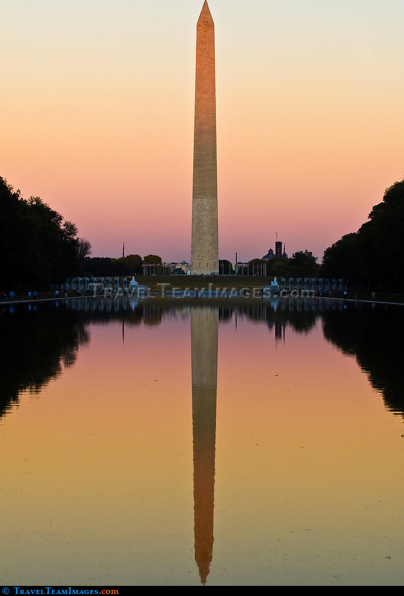 Washington Monument at dusk