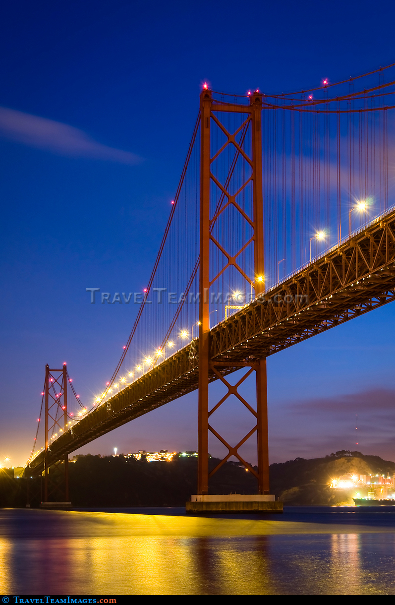 Ponte 25 de Abril
