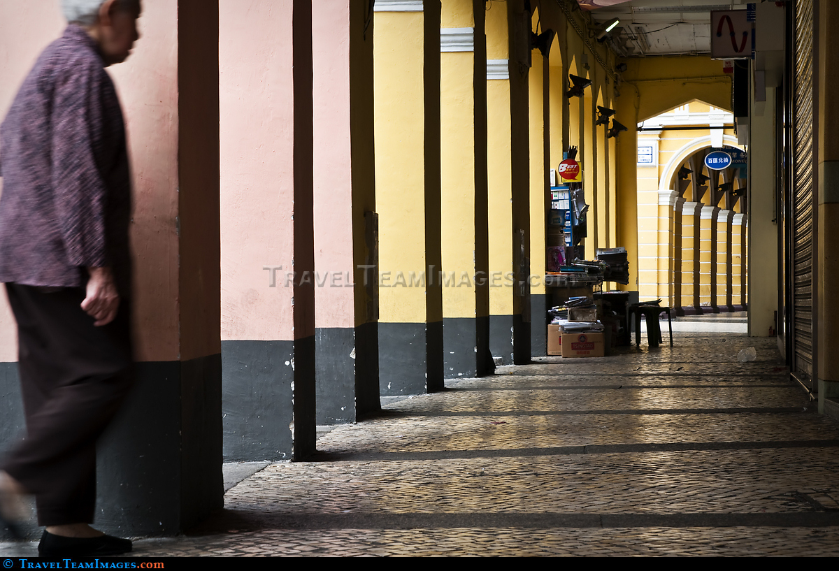 Arcade in Largo do Senado.
